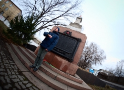 7 ноября 2014 года (уборка памятника на Дудинской)