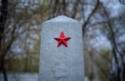 Уборка братской могилы революционеров-большевиков 